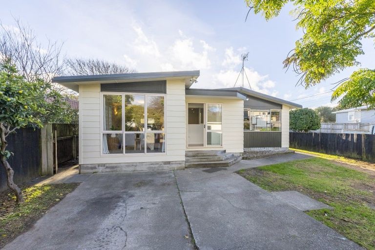Photo of property in 45 Gray Avenue, Paraparaumu Beach, Paraparaumu, 5032