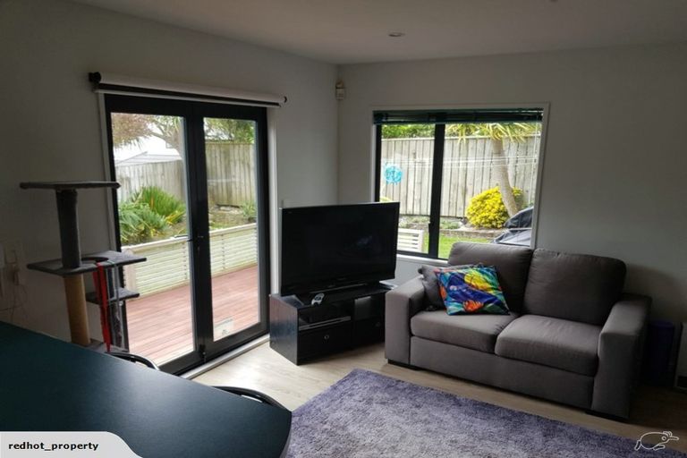 Photo of property in 1 Ridley Green, Churton Park, Wellington, 6037