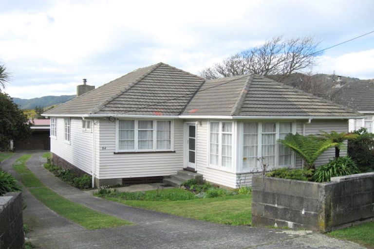 Photo of property in 84 Fraser Street, Wainuiomata, Lower Hutt, 5014