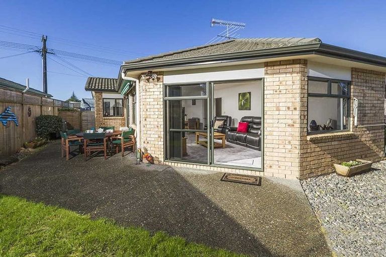 Photo of property in 2 Milton Road, Orewa, 0931
