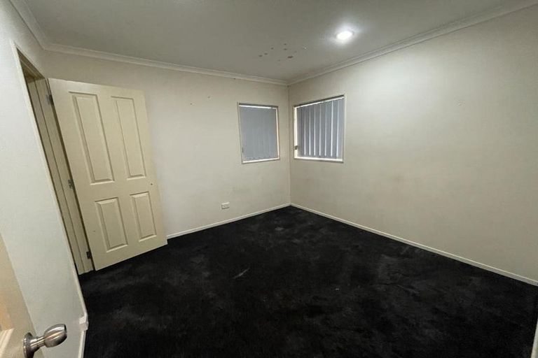 Photo of property in 648 Massey Road, Mangere, Auckland, 2022