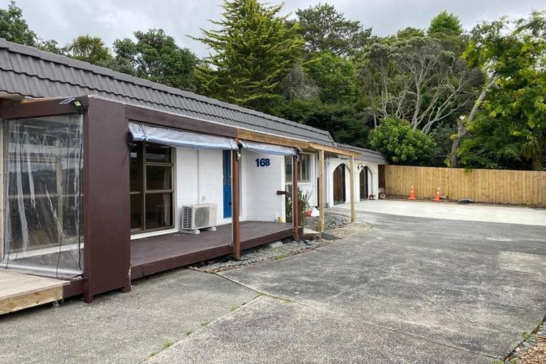 Photo of property in 2/16 Hollyhock Place, Browns Bay, Auckland, 0630
