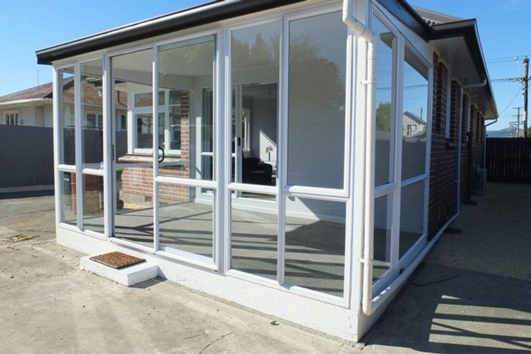 Photo of property in 124 Springs Road, Hornby, Christchurch, 8042
