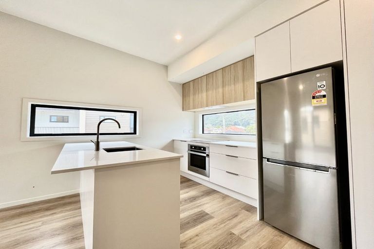 Photo of property in 12/92 Cambridge Terrace, Waterloo, Lower Hutt, 5011
