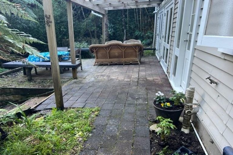 Photo of property in 537 South Titirangi Road, Titirangi, Auckland, 0604