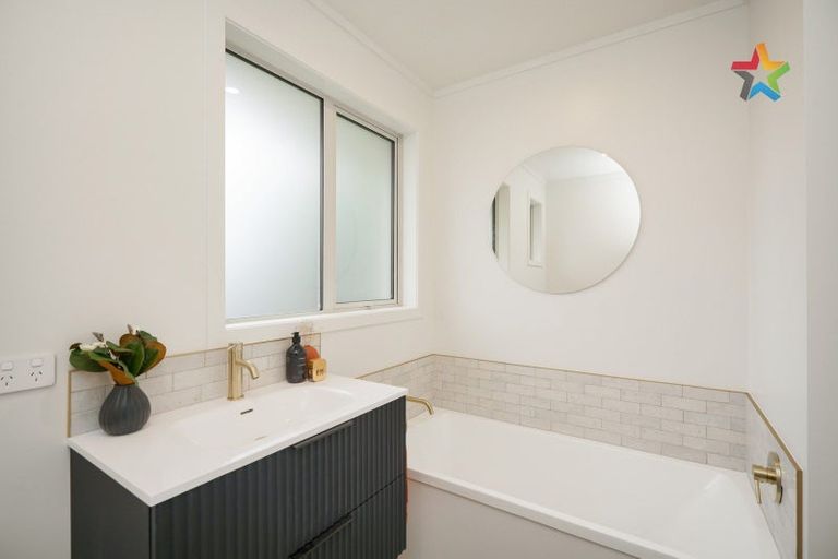 Photo of property in 21 Dumbarton Place, Strathern, Invercargill, 9812