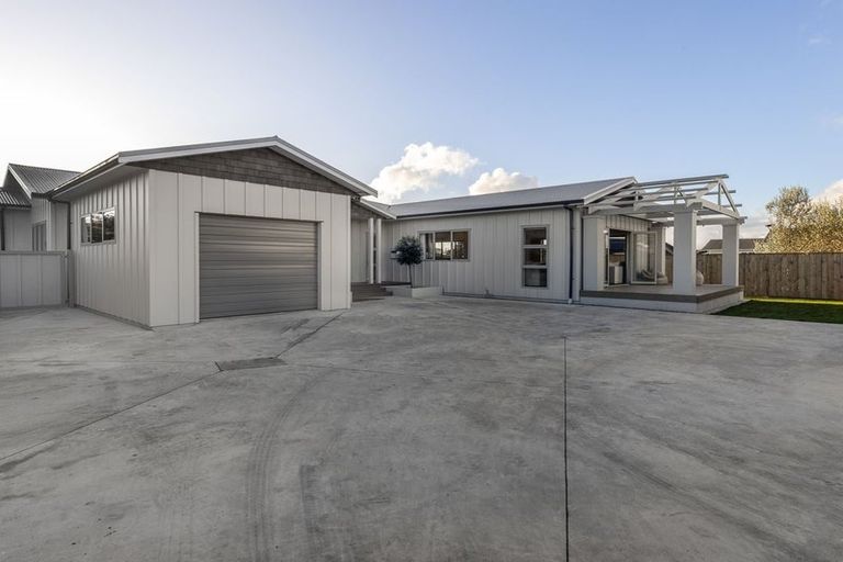 Photo of property in 37 Fairfield Road, Levin, 5510