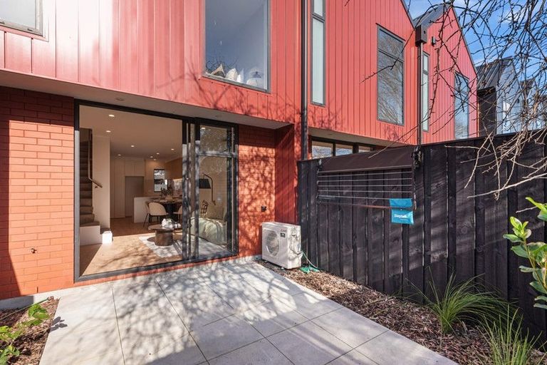 Photo of property in 5/13 Donald Place, St Albans, Christchurch, 8014