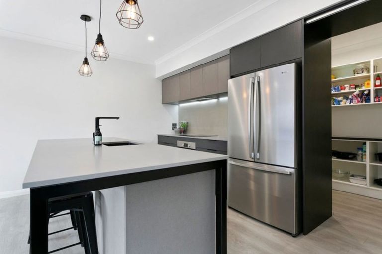 Photo of property in 8 Richards Street, Cambridge, 3434