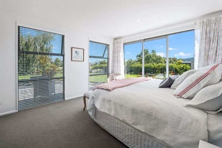 Photo of property in 17 Mountain View Drive, Wanaka, 9382