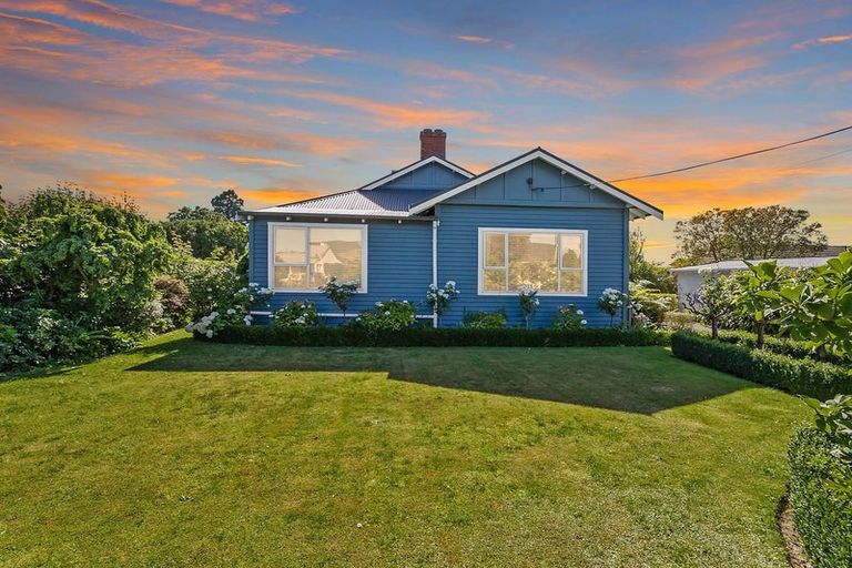 Photo of property in 12 Parsonage Road, Waimate, 7924