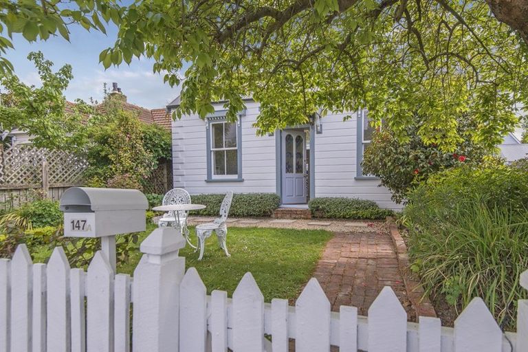 Photo of property in 147a Holly Road, St Albans, Christchurch, 8014