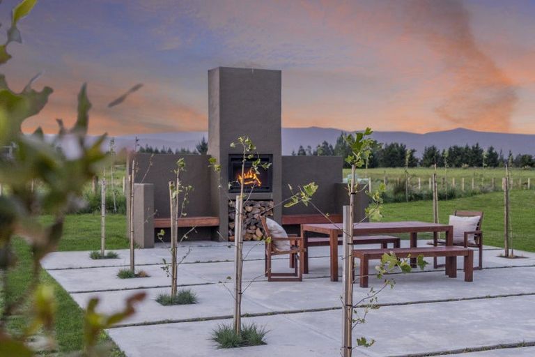 Photo of property in 906a&b Bidwills Cutting Road, Morison Bush, Greytown, 5794