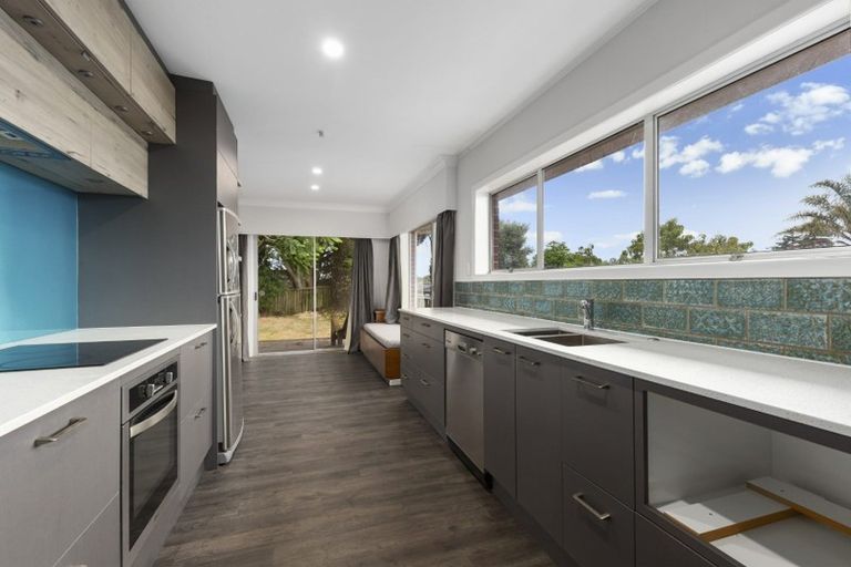 Photo of property in 2c Grierson Place, Pukekohe, 2120