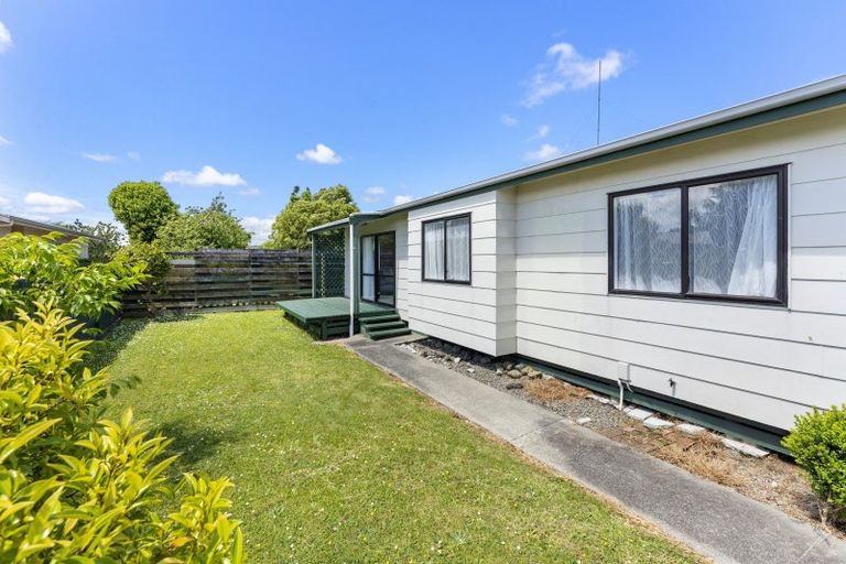 Photo of property in 21 Hilton Grove, Kelvin Grove, Palmerston North, 4414