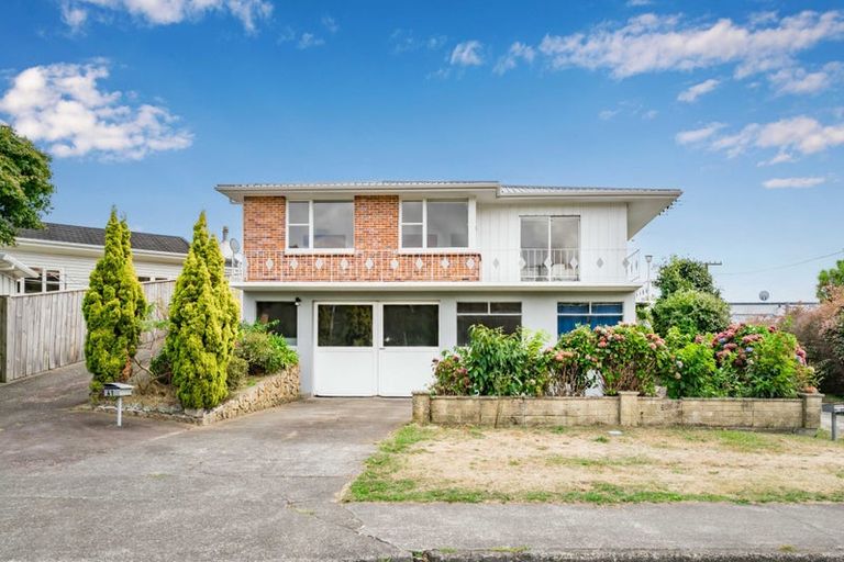 Photo of property in 41 Aorangi Road, Paraparaumu, 5032