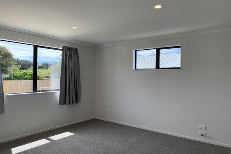 Photo of property in 10c Rosier Road, Glen Eden, Auckland, 0602
