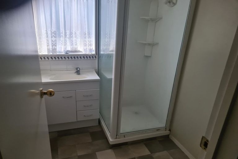 Photo of property in 15 Leander Place, Milson, Palmerston North, 4414