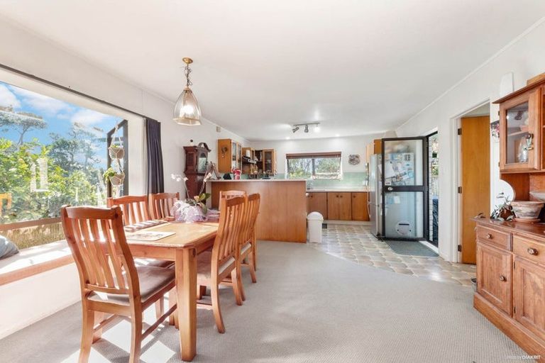 Photo of property in 102 Marina View Drive, West Harbour, Auckland, 0618