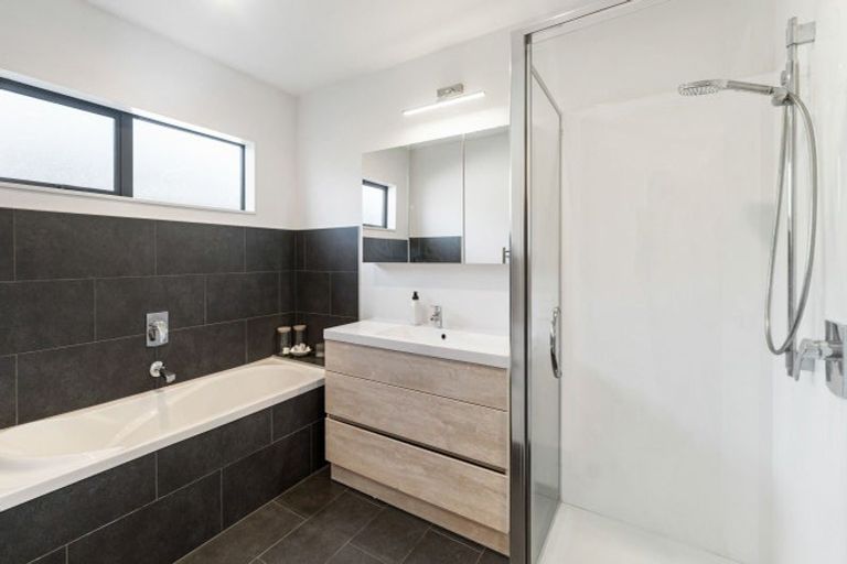 Photo of property in 11 Wheriko Avenue, Glenbrook, Waiuku, 2681