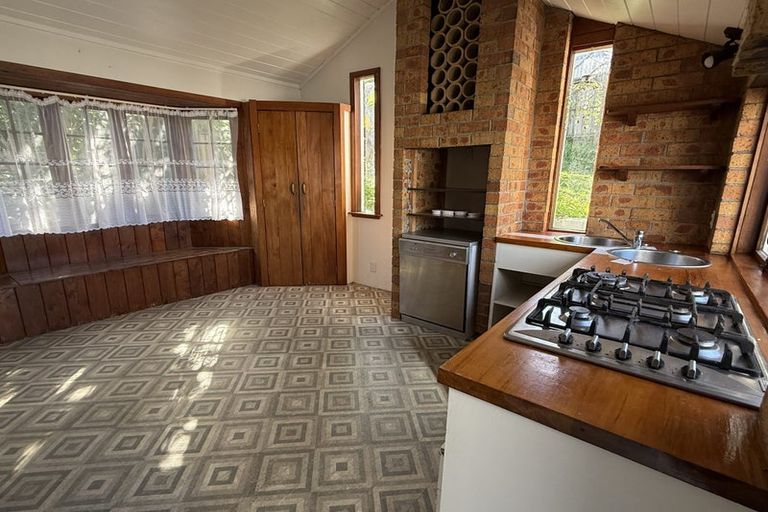 Photo of property in 2/523 Beach Road, Murrays Bay, Auckland, 0630