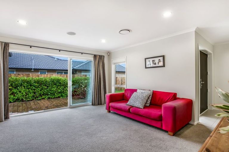 Photo of property in 37 Capriana Drive, Karaka, Papakura, 2113