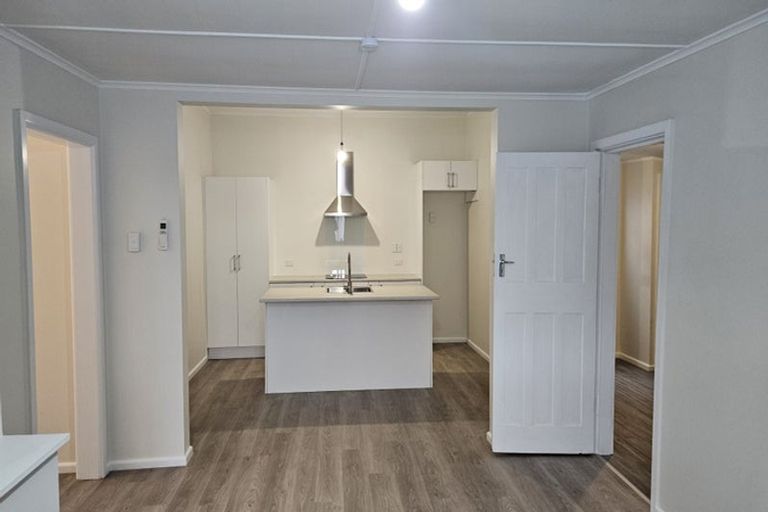 Photo of property in 19 Main Street, Hospital Hill, Napier, 4110