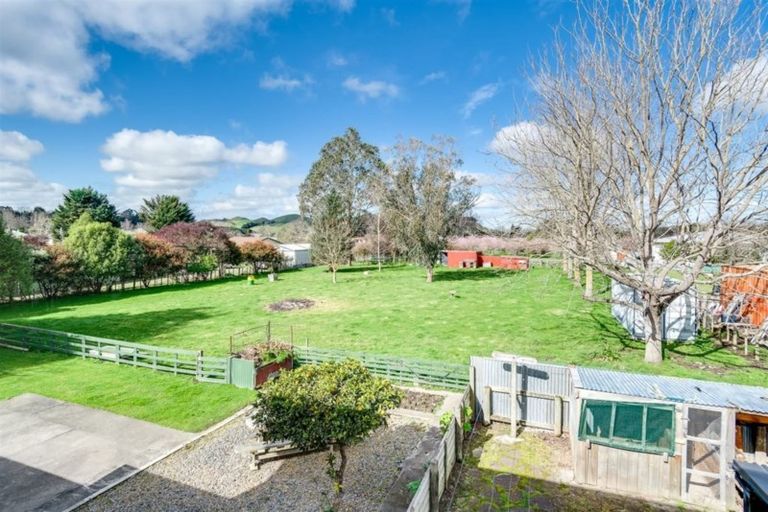 Photo of property in 22 Shanly Street, Waipawa, 4210