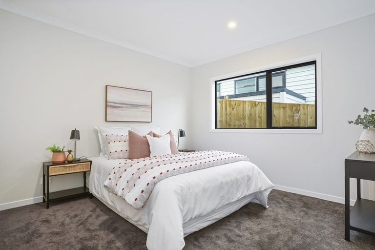 Photo of property in 116 Godfrey Drive, Orewa, 0931