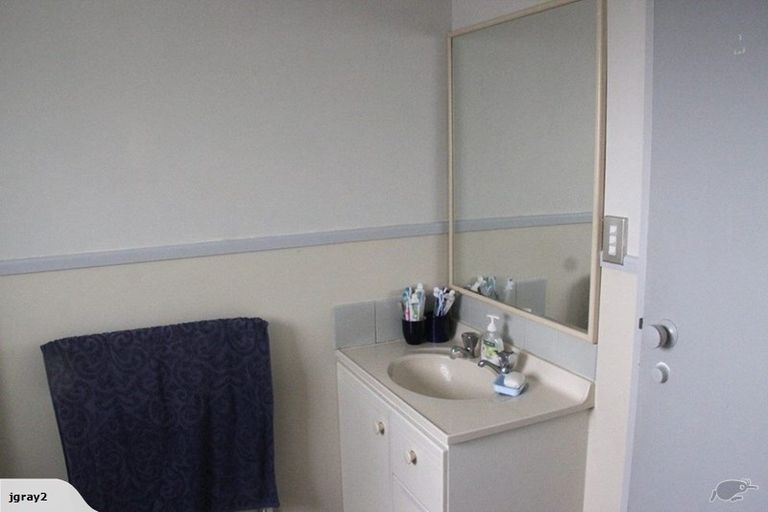 Photo of property in 84 Hillcrest Drive, Kelvin Grove, Palmerston North, 4414