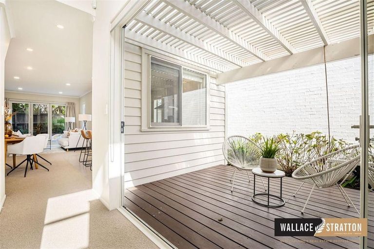 Photo of property in 17 Station Street, Hobsonville, Auckland, 0616