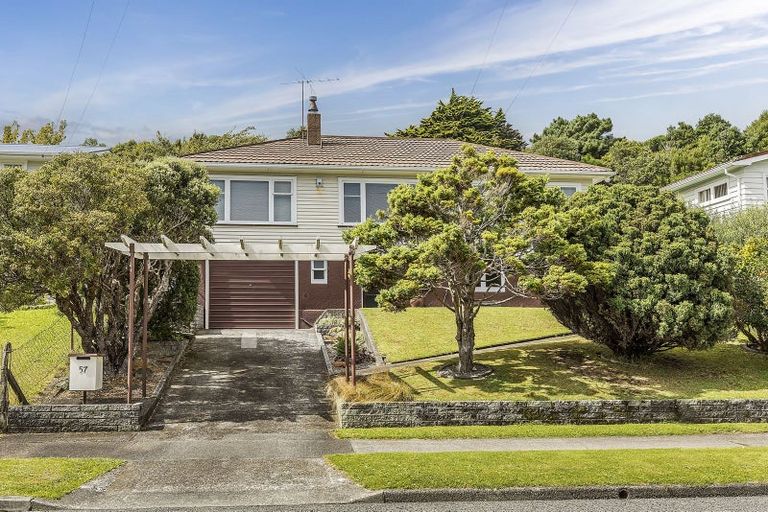 Photo of property in 57 Taylor Terrace, Tawa, Wellington, 5028