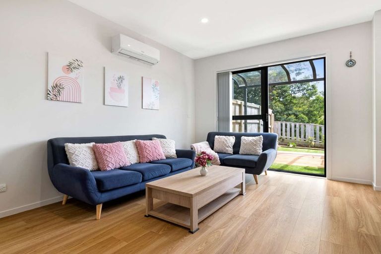 Photo of property in 25 Paina Crescent, Massey, Auckland, 0614