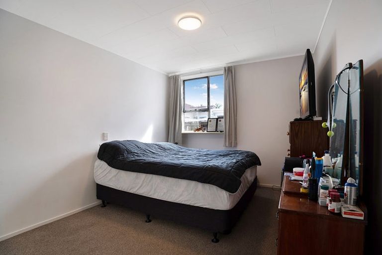 Photo of property in 20 Humphrey Kemp Avenue, Henderson, Auckland, 0612