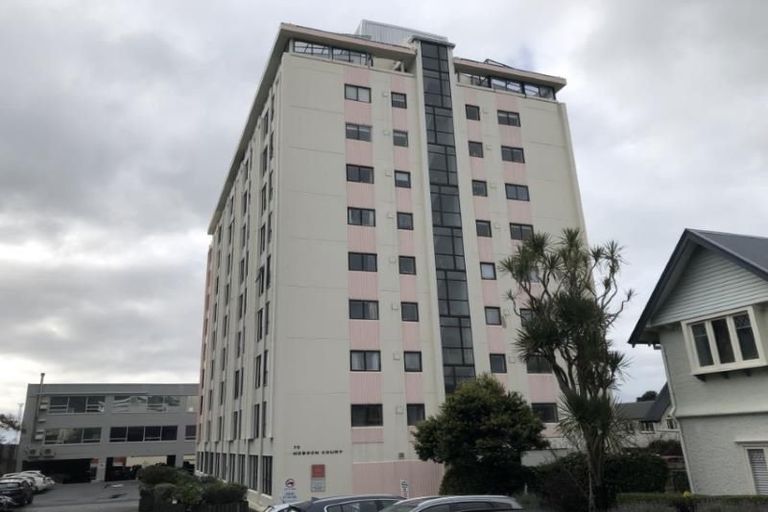 Photo of property in Hobson Court Flats, 28/70u Hobson Street, Thorndon, Wellington, 6011