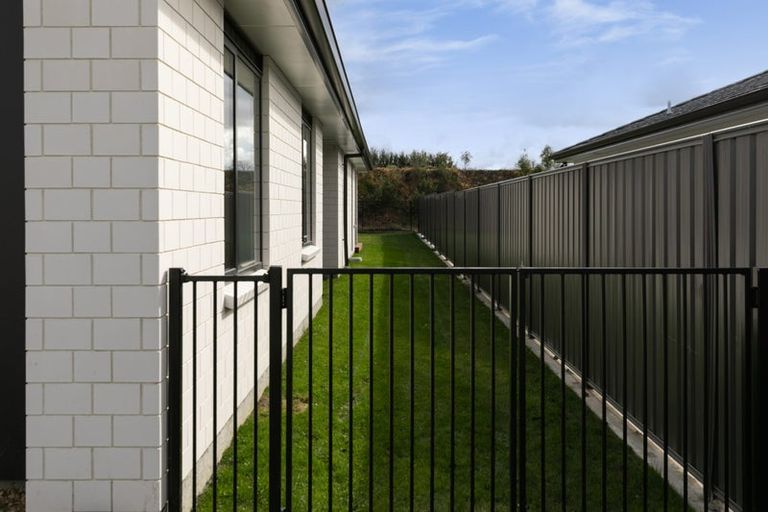 Photo of property in 25 Arihi Crescent, Frimley, Hastings, 4120