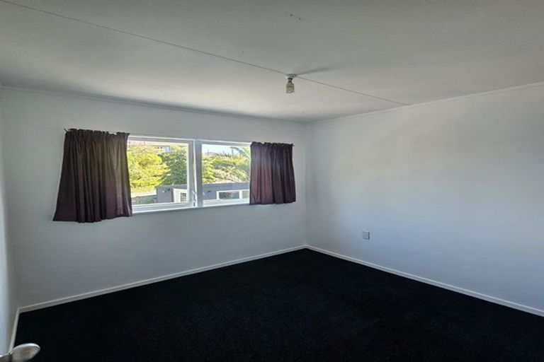 Photo of property in 30 Memorial Drive, Parahaki, Whangarei, 0112