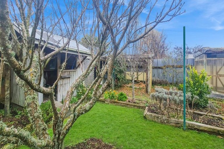 Photo of property in 3 Robert Street, Marton, 4710