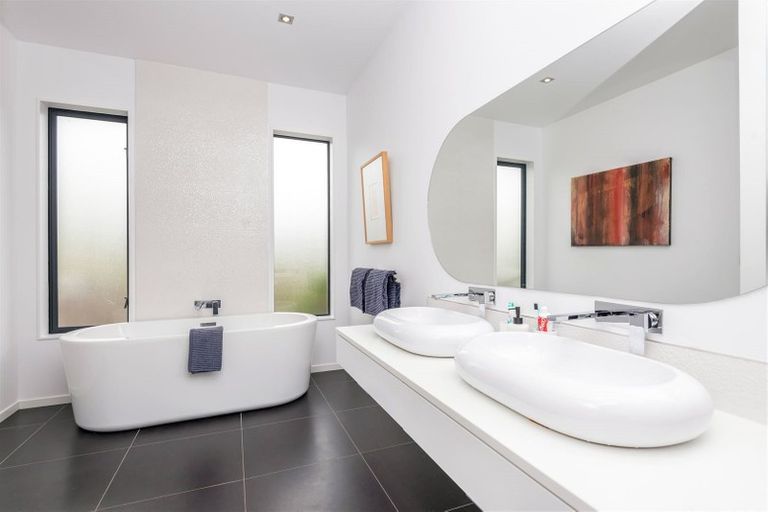 Photo of property in 25 Imperial Place, Flat Bush, Auckland, 2019