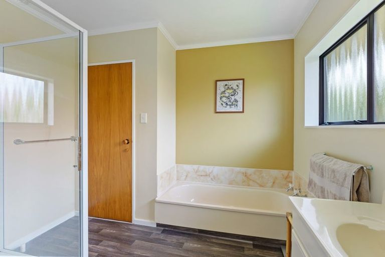 Photo of property in 12 Pinewood Grove, Paraparaumu Beach, Paraparaumu, 5032