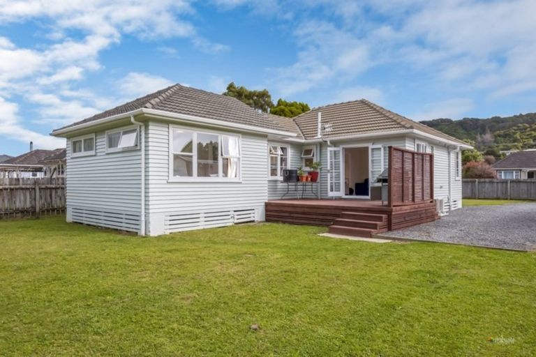 Photo of property in 22 Hyde Street, Wainuiomata, Lower Hutt, 5014