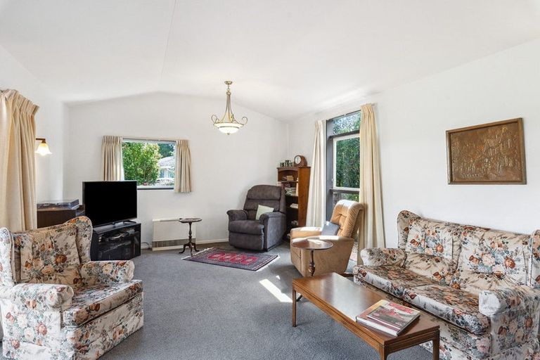 Photo of property in 2 Rata Street, Waikanae, 5036