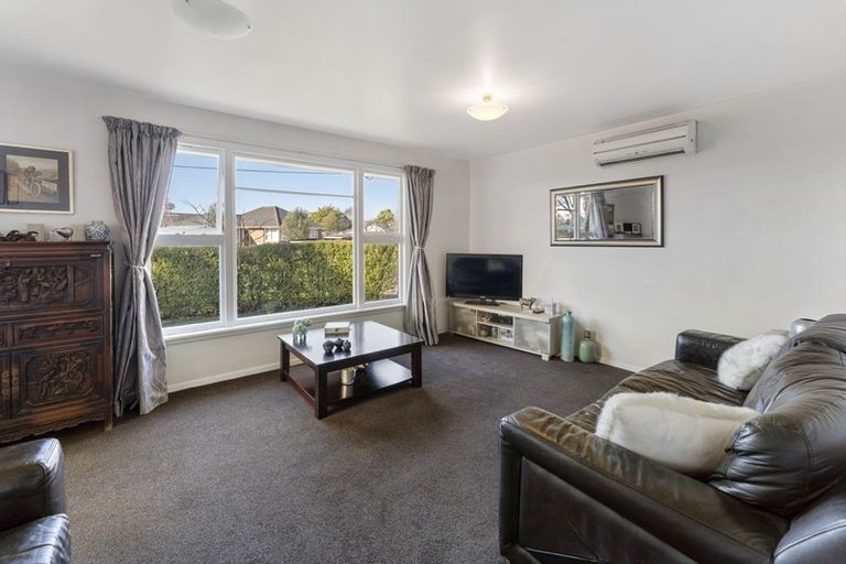 Photo of property in 12 Newport Street, Avondale, Christchurch, 8061