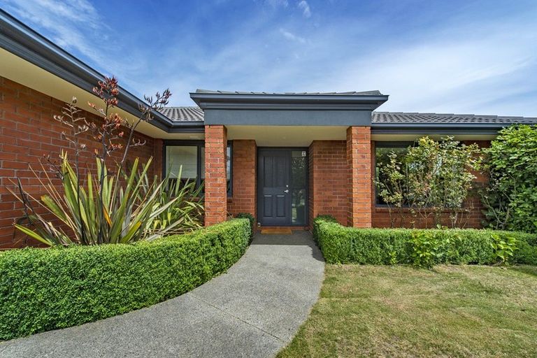 Photo of property in 5 Pollock Place, Rolleston, 7614
