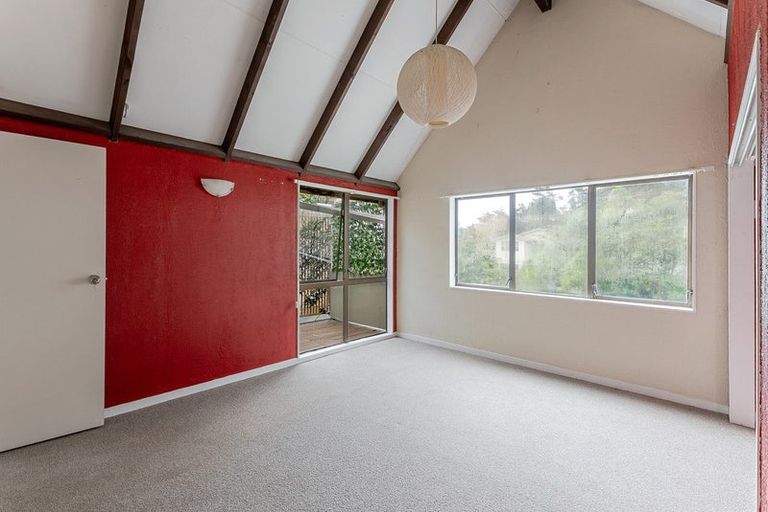 Photo of property in 10 Mamaku Street, Paraparaumu, 5032