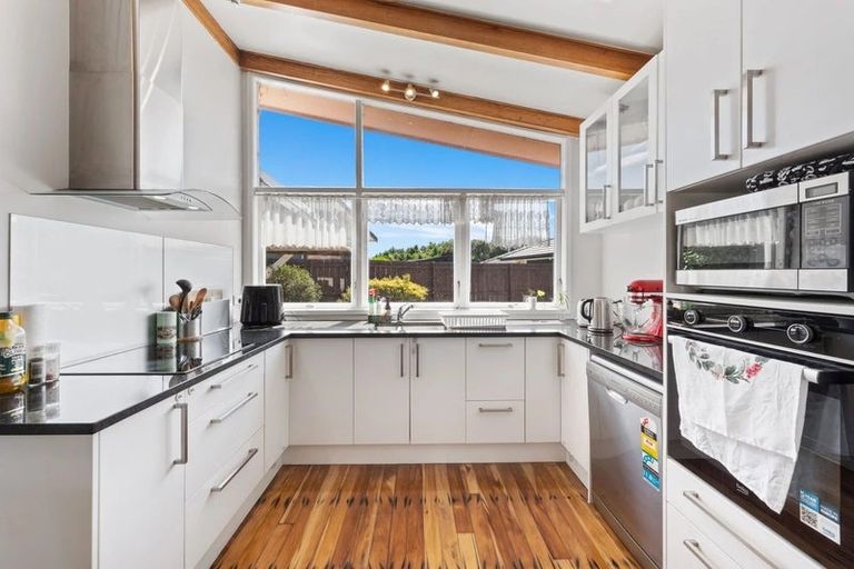 Photo of property in 1 Sexton Place, Manurewa East, Auckland, 2102