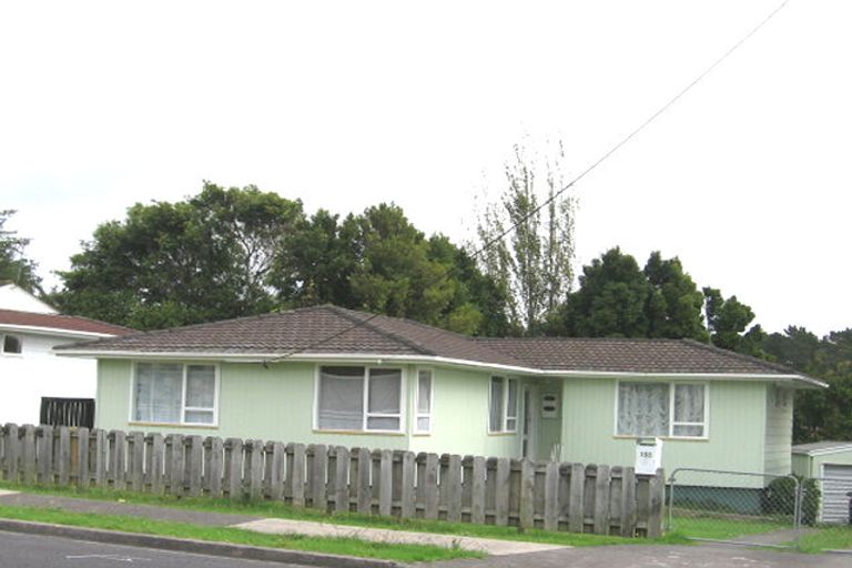 Photo of property in 156 Colwill Road, Massey, Auckland, 0614