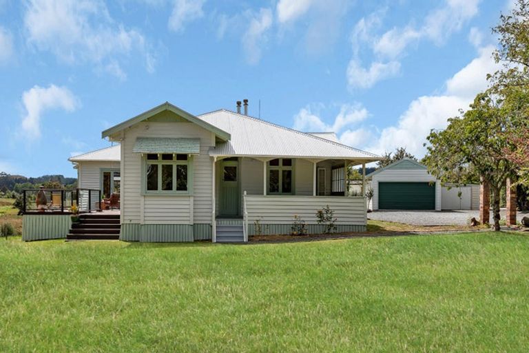 Photo of property in 285 Pataua North Road, Whareora, Whangarei, 0175