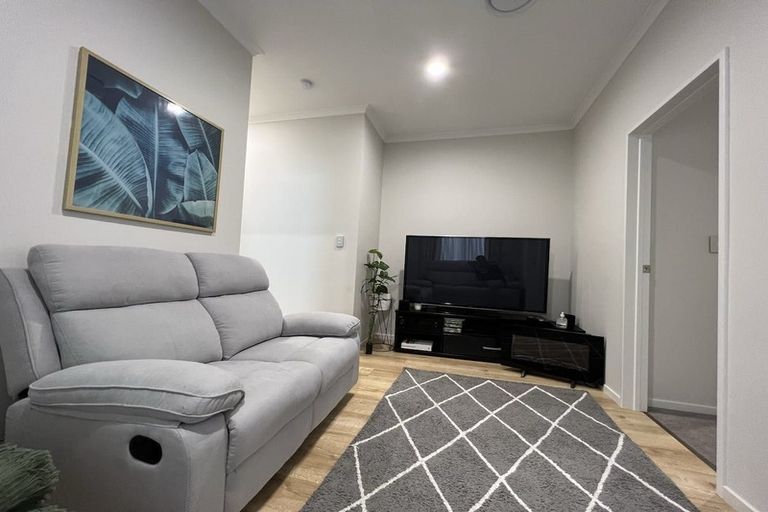 Photo of property in 9 Cloonlyon Drive, Flat Bush, Auckland, 2019