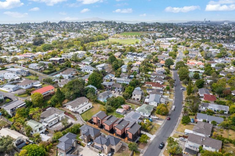Photo of property in 73d Salamanca Road, Sunnynook, Auckland, 0620